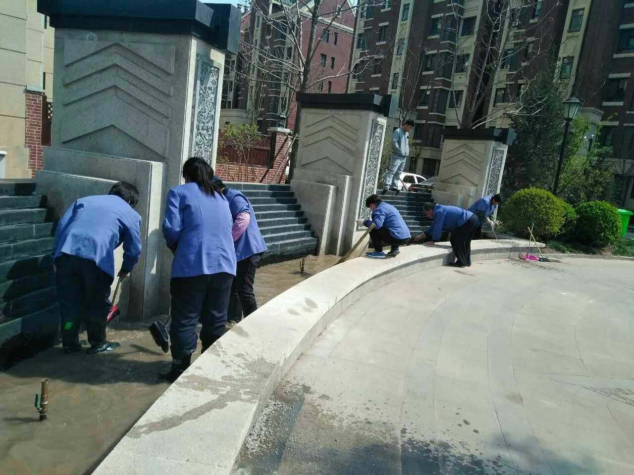 章丘市广场保洁